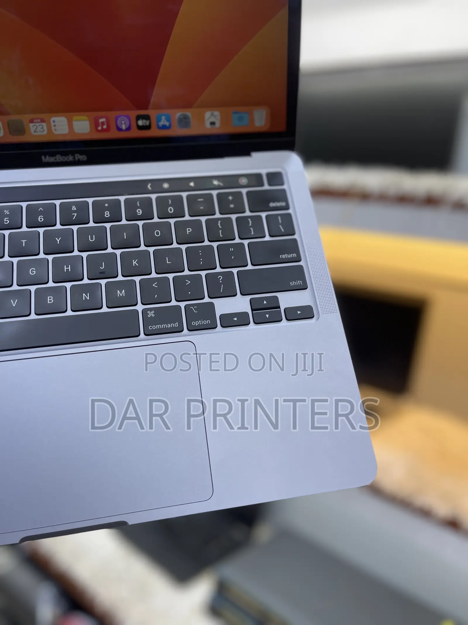 Laptop Apple MacBook Pro 2020 16GB Intel Core I5 SSD 512GB