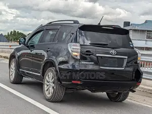 Toyota Vanguard 2010 Black