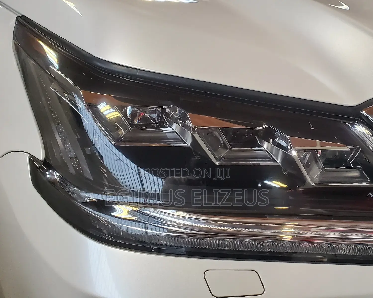 Lexus LX 2022 Pearl