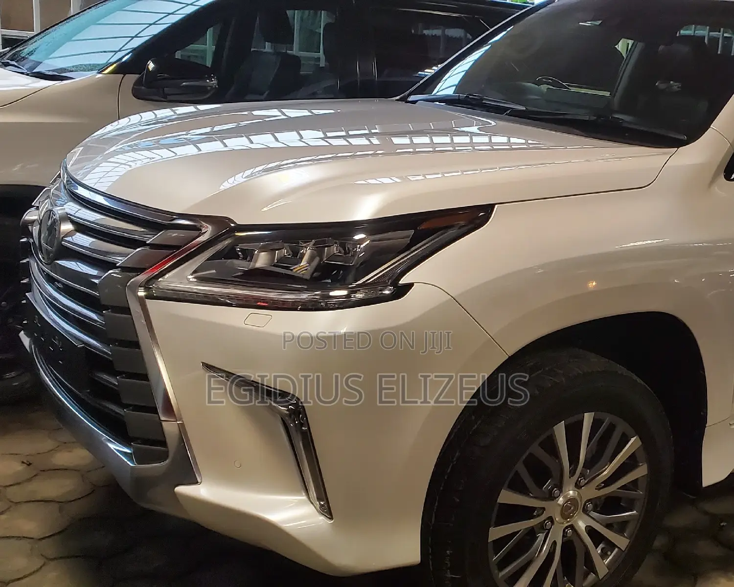 Lexus LX 2022 Pearl