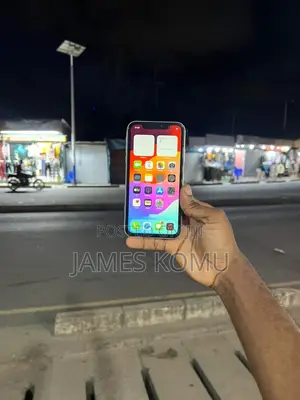 Apple iPhone 11 64 GB White