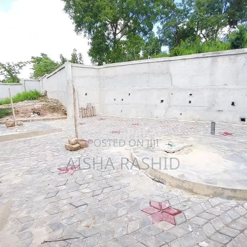 1bdrm Apartment in Kimara for rent