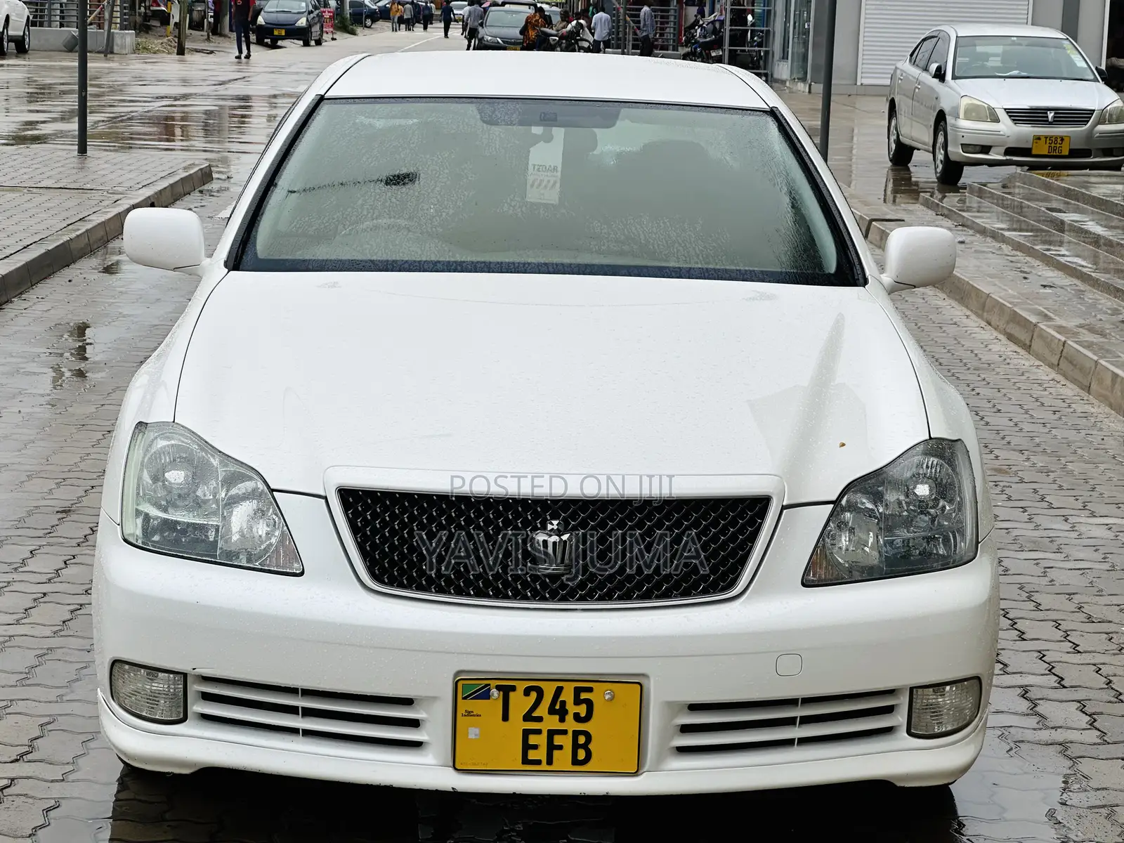 Toyota Crown Royale 2005 Pearl
