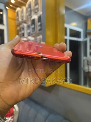 Apple iPhone 11 128 GB Red