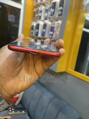 Apple iPhone 11 128 GB Red