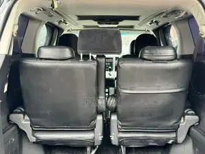 Toyota Vellfire 2009 Gray