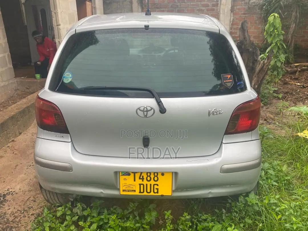 Toyota Vitz 1.3 FWD 5dr 2002 Silver