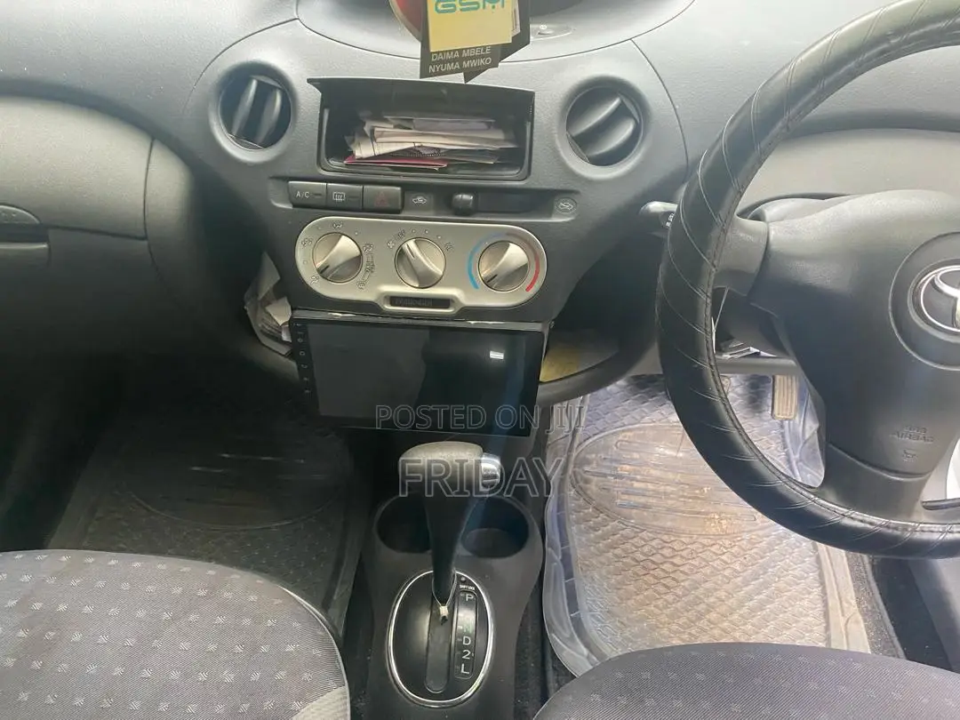 Toyota Vitz 1.3 FWD 5dr 2002 Silver