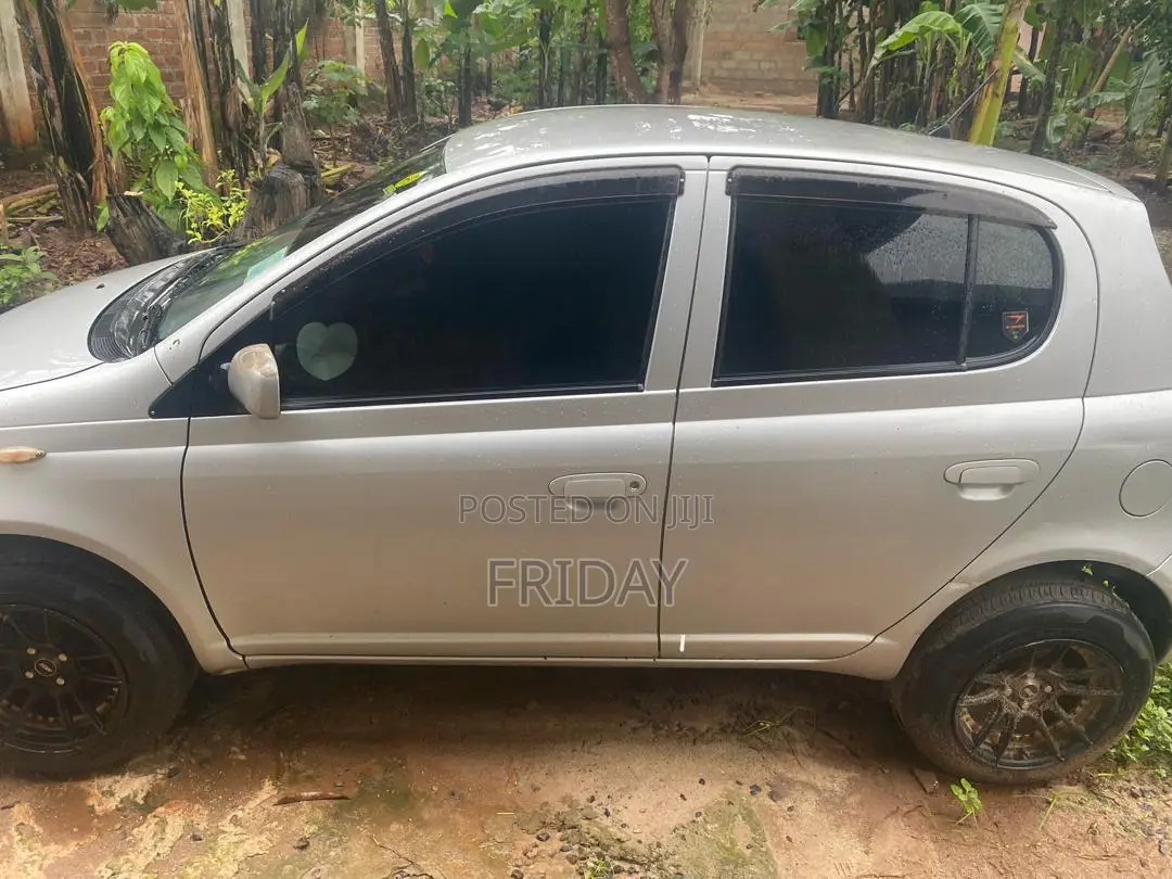 Toyota Vitz 1.3 FWD 5dr 2002 Silver