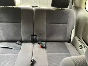 Toyota Noah 2.0 AWD (8 Seater) 2003 Silver