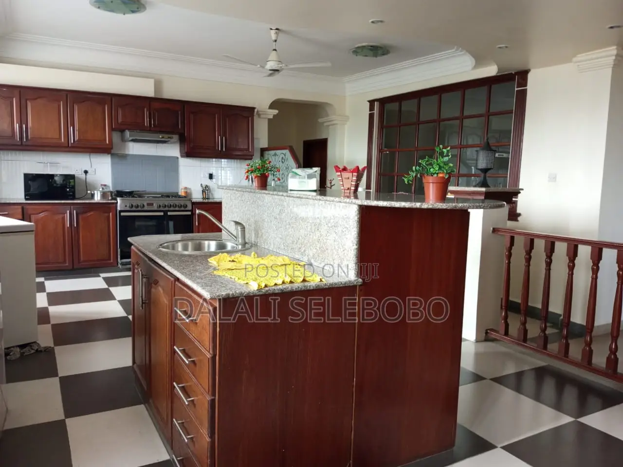 4bdrm Block of Flats in Upanga for sale