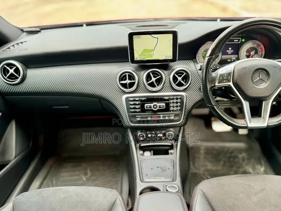 Mercedes-Benz A-Class 2014 Red