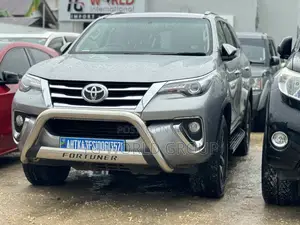 Toyota Fortuner 2.8 D AWD 2017 Silver