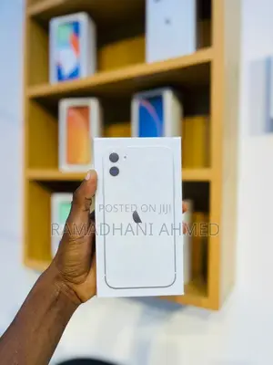 New Apple iPhone 11 128 GB White