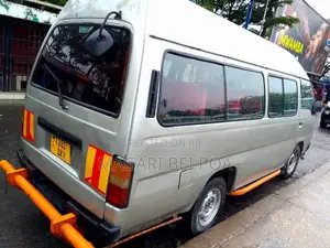 Nissan Caravan (Urvan) 2005 Silver