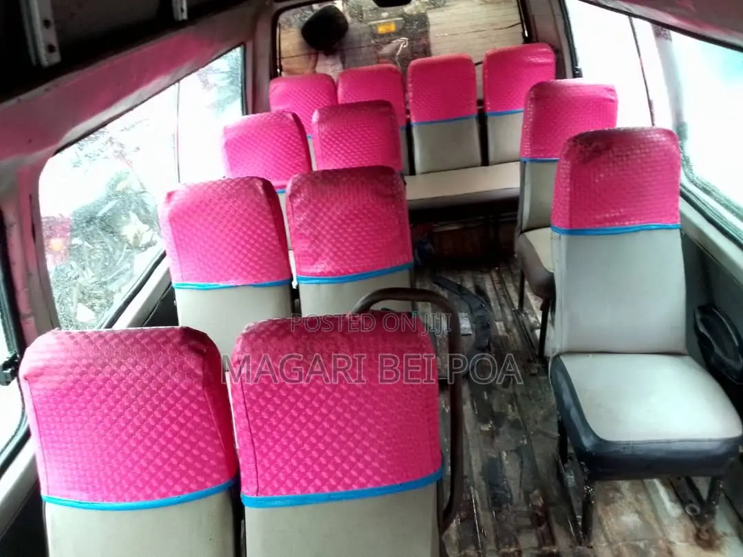 Nissan Caravan (Urvan) 2005 Silver