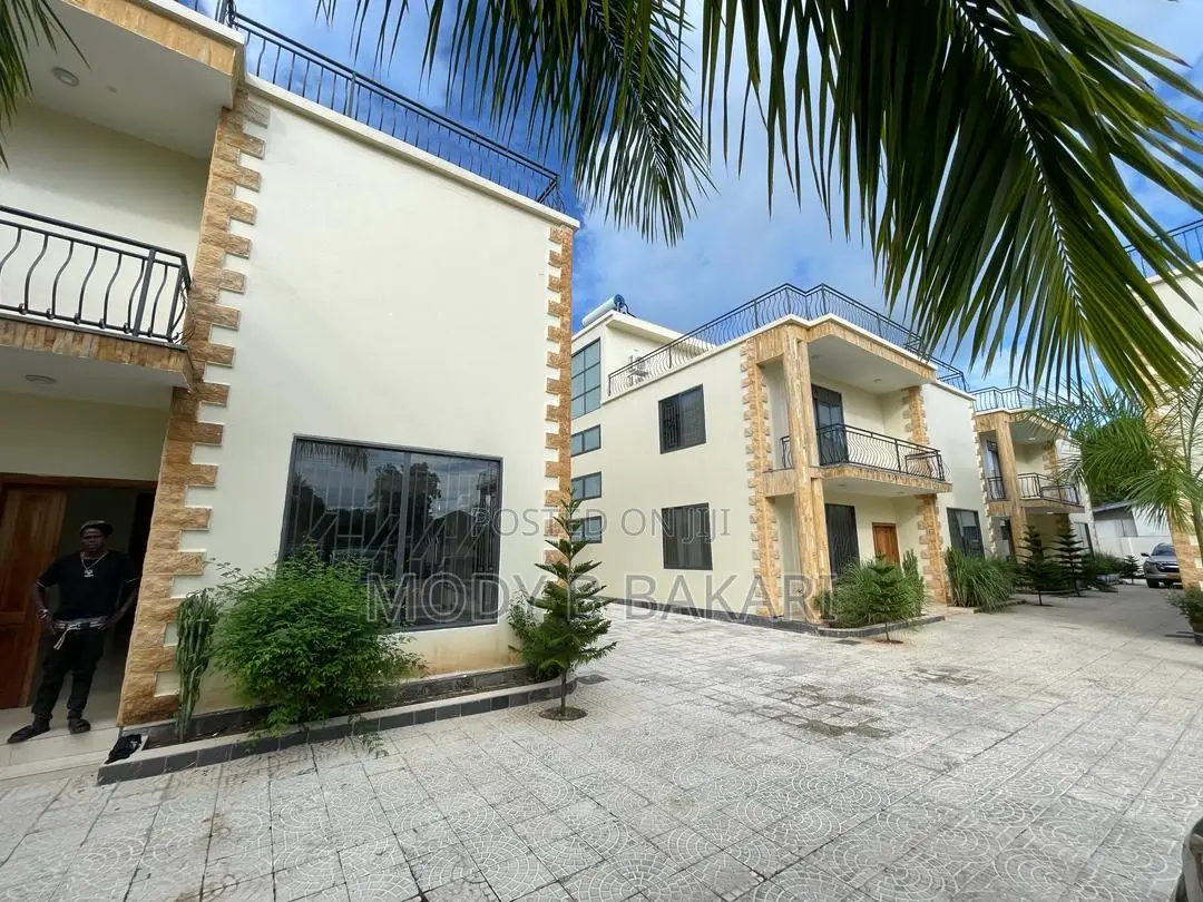 4bdrm Villa in Oyster Bay for rent