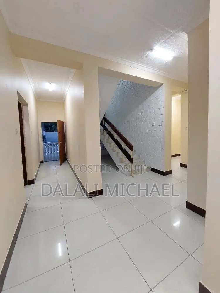 8bdrm Bungalow in Mikocheni for rent