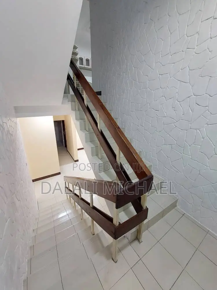 8bdrm Bungalow in Mikocheni for rent