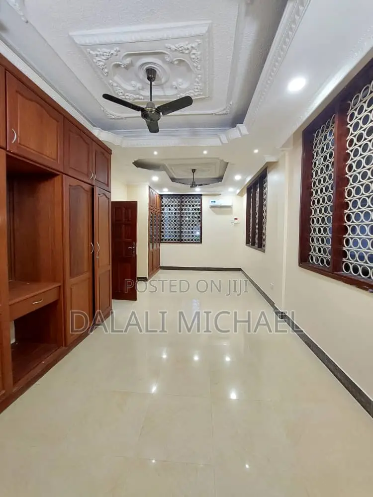 8bdrm Bungalow in Mikocheni for rent
