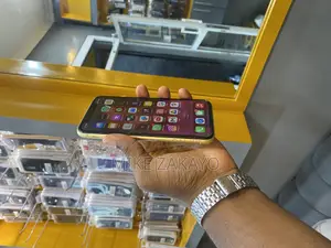 Apple iPhone XR 128 GB Yellow