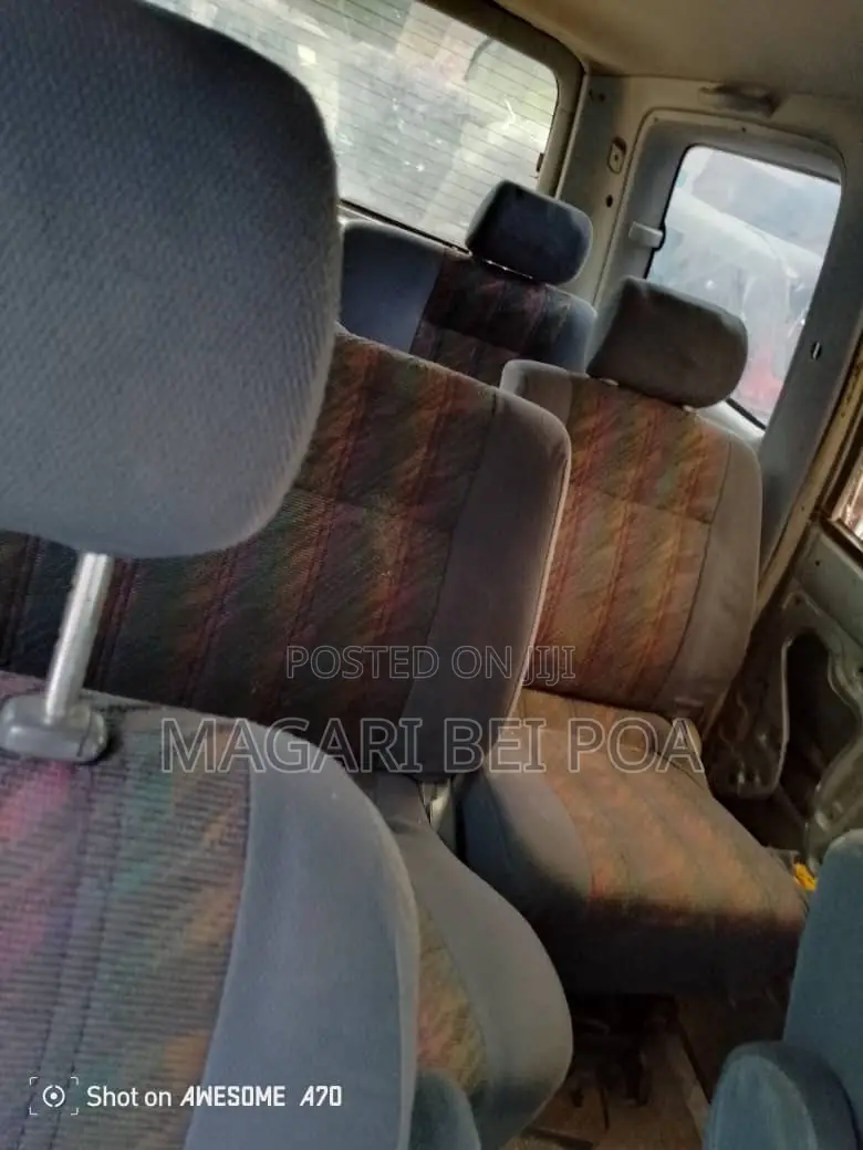 Toyota Noah 2005 Silver