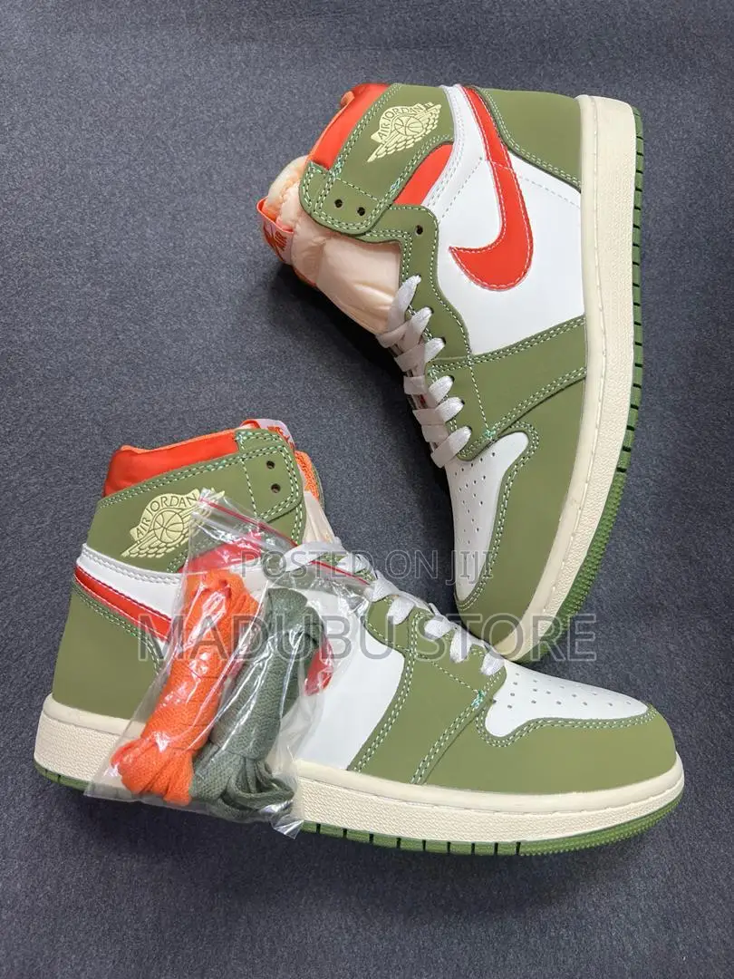 Men's Classic Sneakers