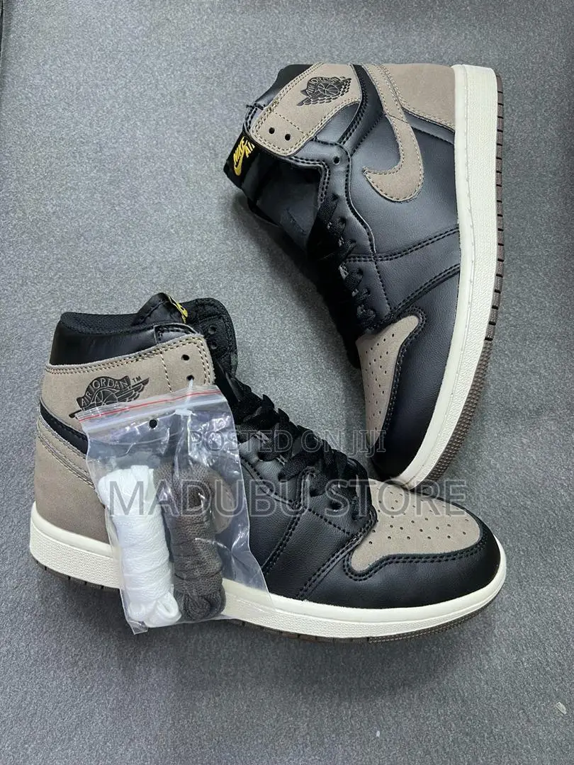 Men's Classic Sneakers
