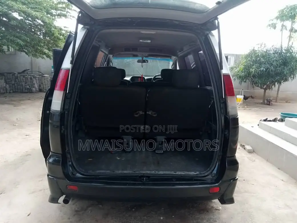 Toyota Noah 2003 Black