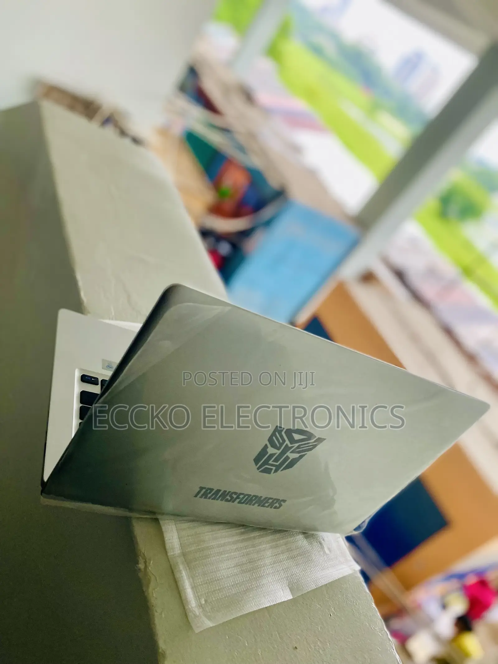 Laptop 4GB Intel HDD+SSD 500GB