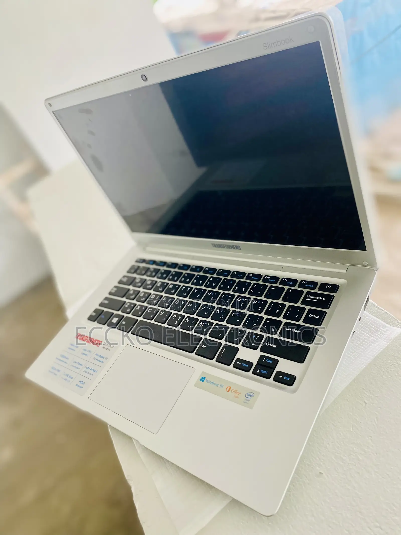 Laptop 4GB Intel HDD+SSD 500GB