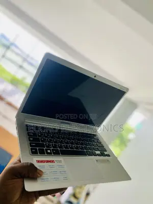 Laptop 4GB Intel HDD+SSD 500GB