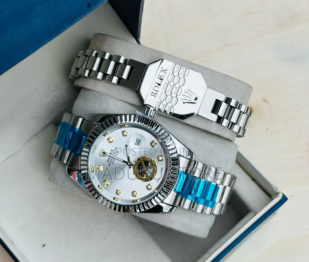 A Set of Watch and Bracelet