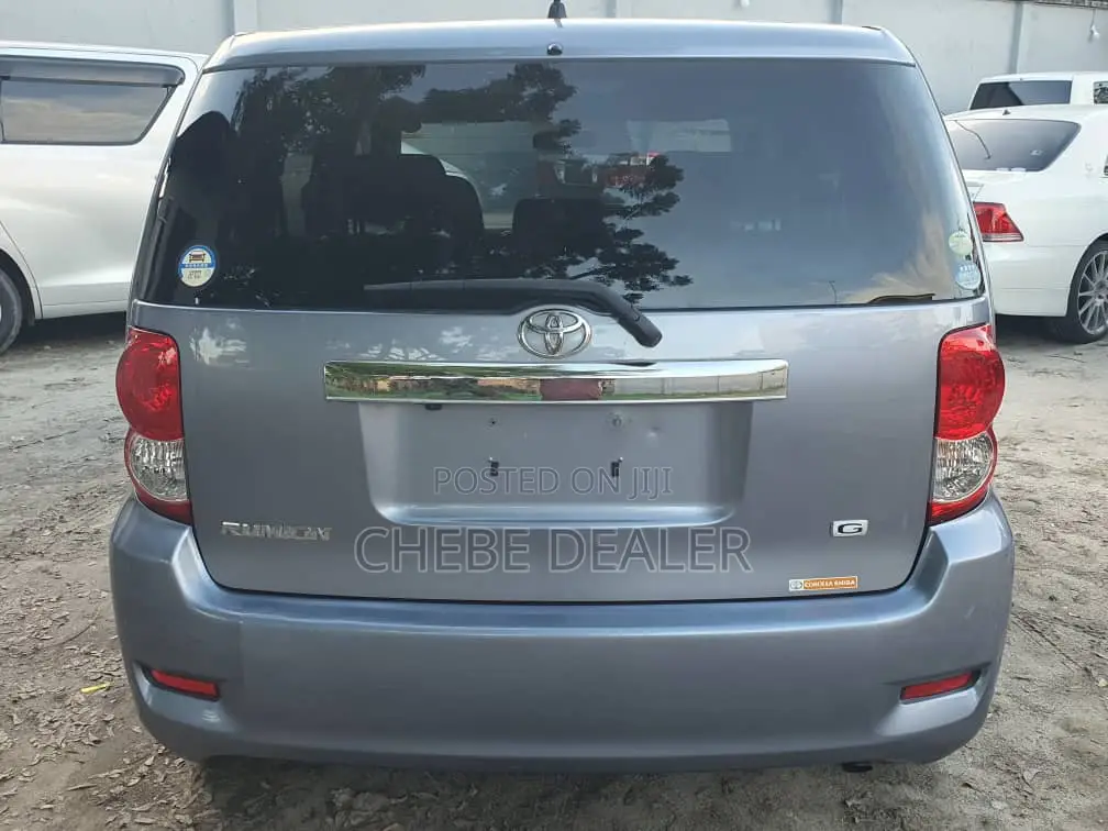 Toyota Corolla Rumion 2008 Beige