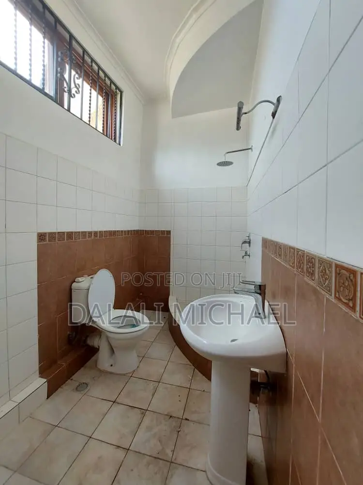 4bdrm House in Tegeta, Kunduchi for sale