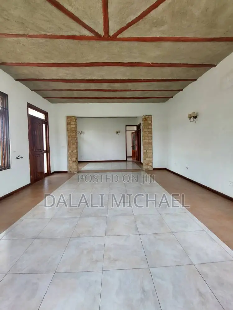 4bdrm House in Tegeta, Kunduchi for sale