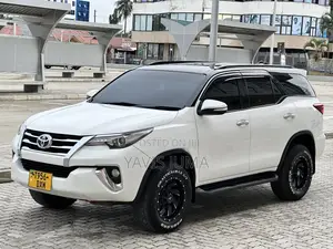 Toyota Fortuner 2016 White