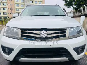 Suzuki Escudo 2013 White