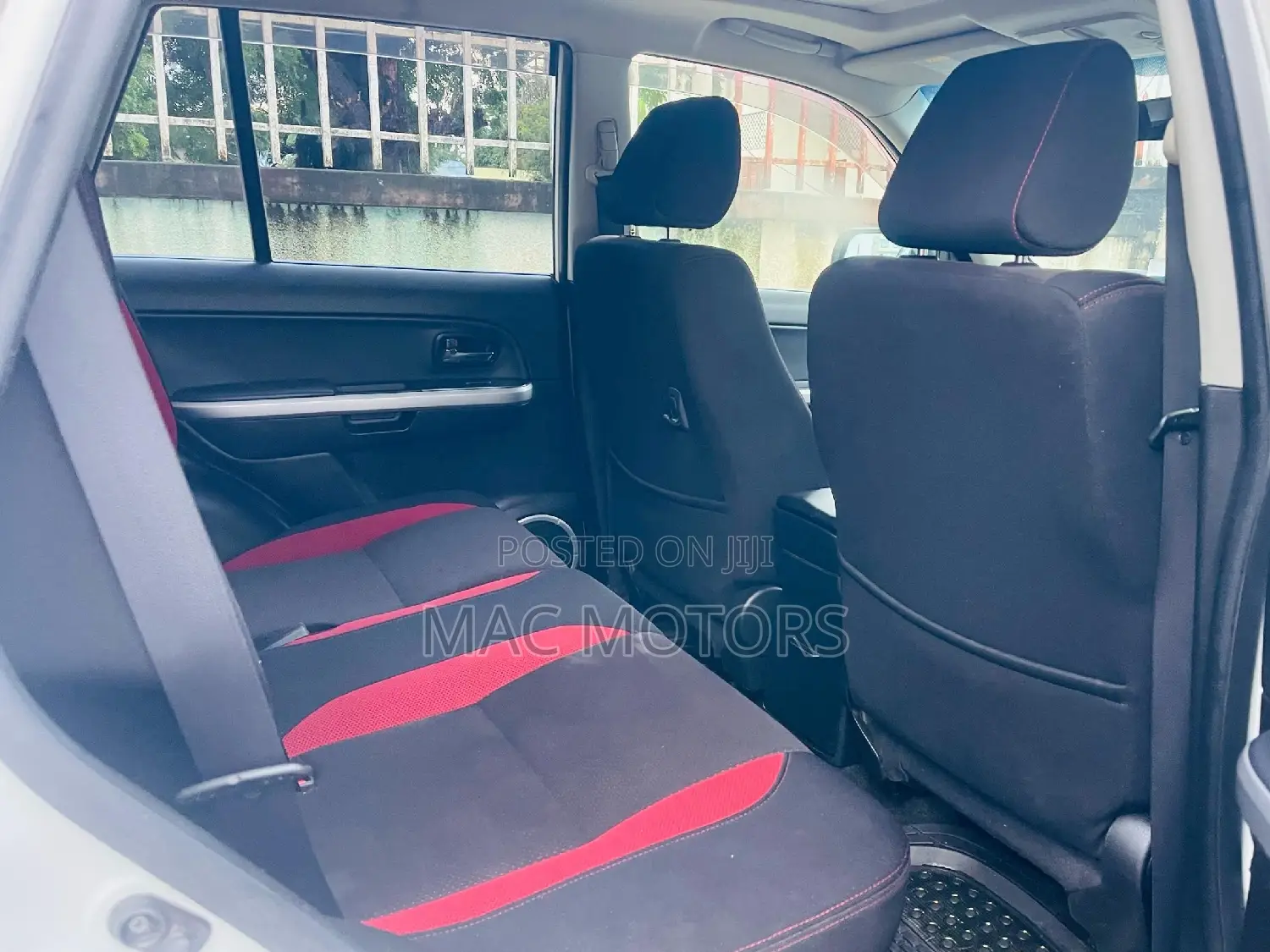 Suzuki Escudo 2013 White