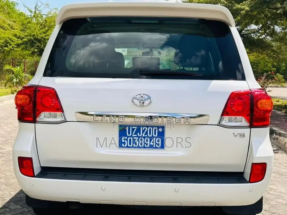 Toyota Land Cruiser 4.5 V8 VXR 2008 White