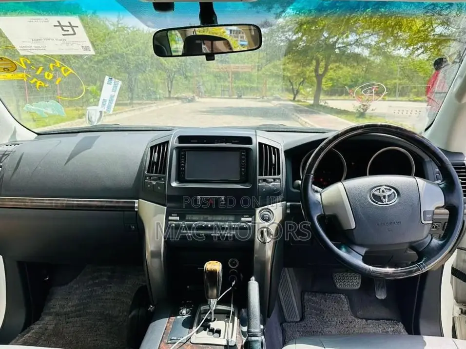 Toyota Land Cruiser 4.5 V8 VXR 2008 White