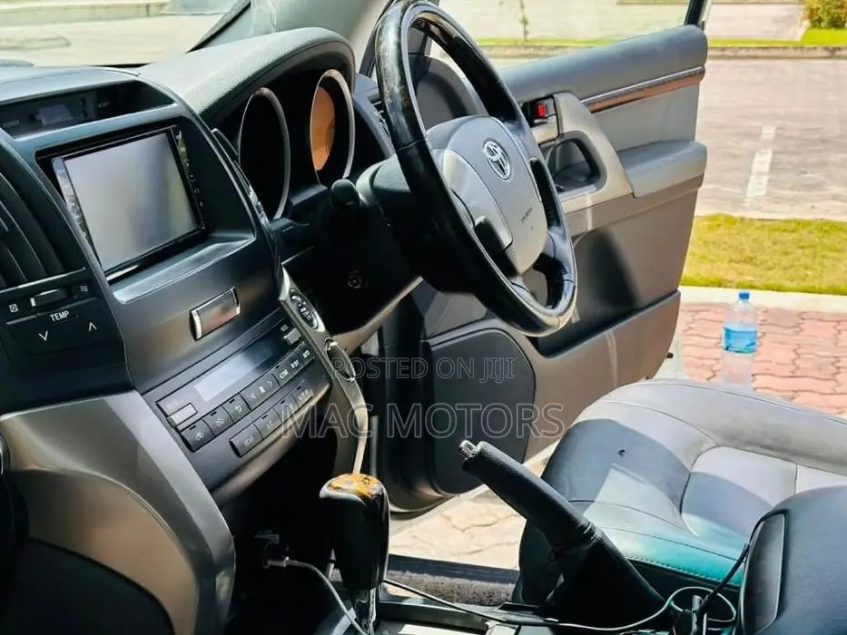 Toyota Land Cruiser 4.5 V8 VXR 2008 White