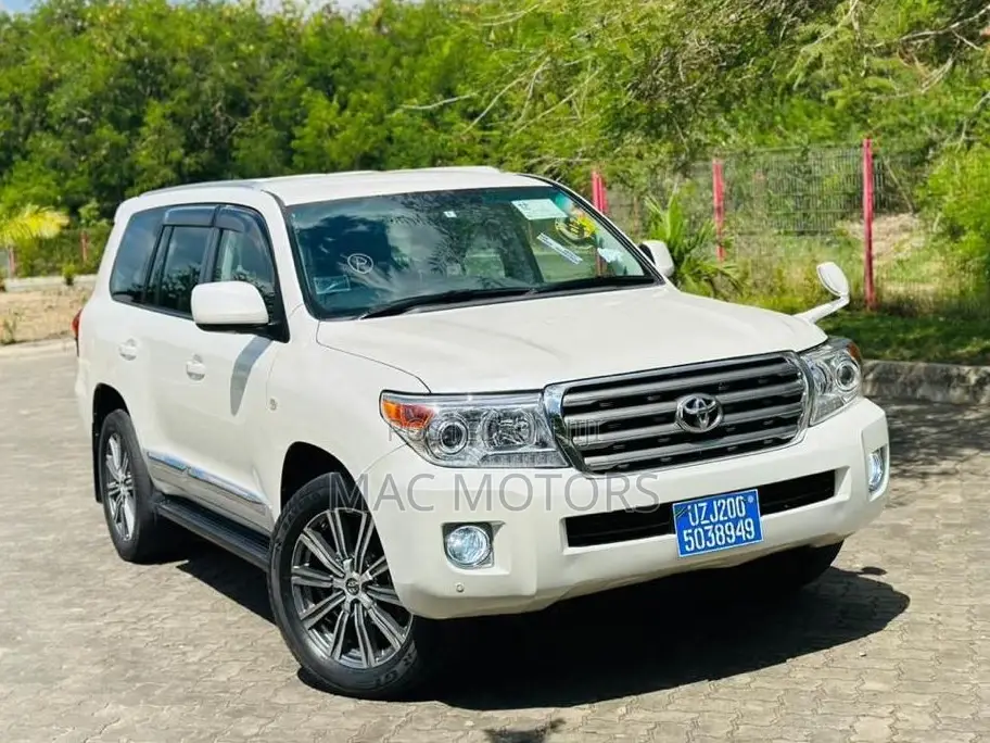Toyota Land Cruiser 4.5 V8 VXR 2008 White