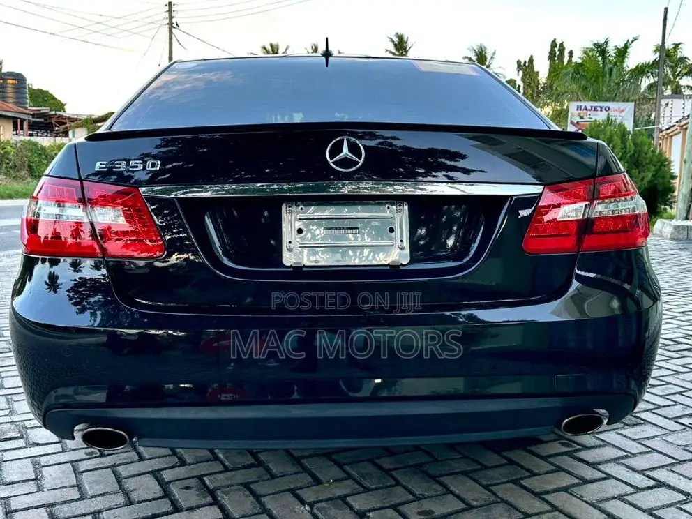 Mercedes-Benz E250 2011 Black