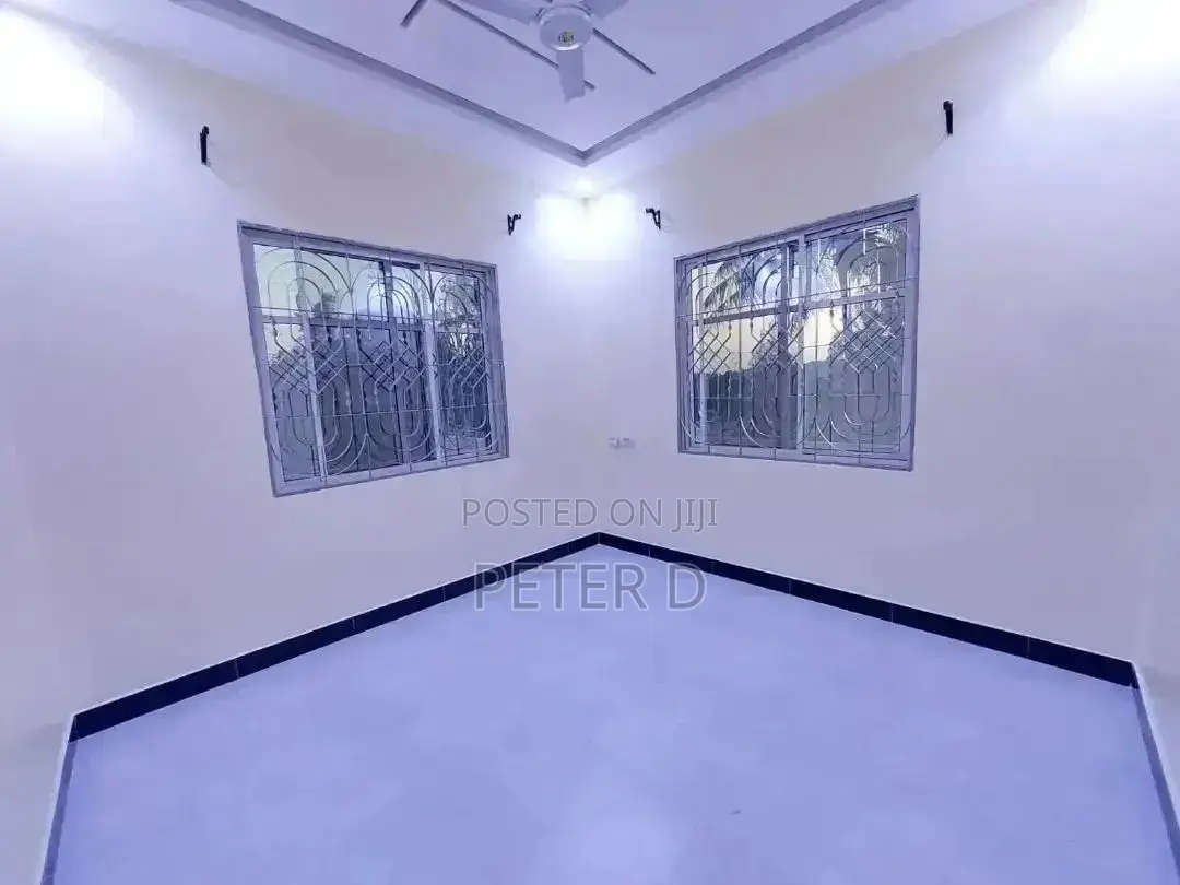1bdrm Shared Apartment in Kimara for rent