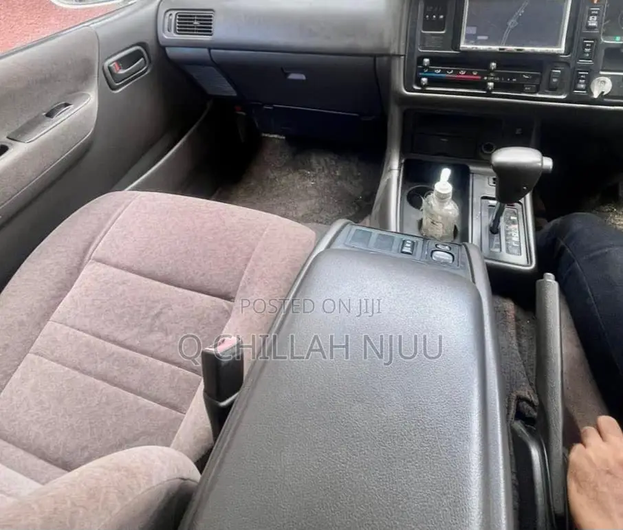 Toyota HiAce 2009 White