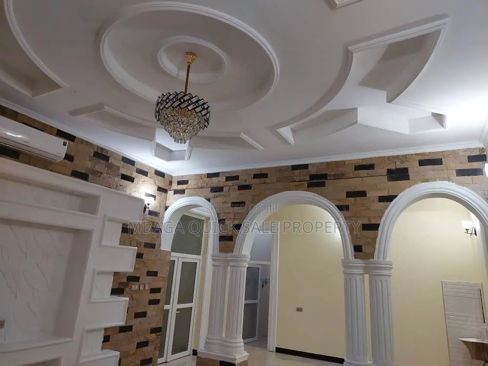 5bdrm Bungalow in Goba  Kwa  Awadh for sale