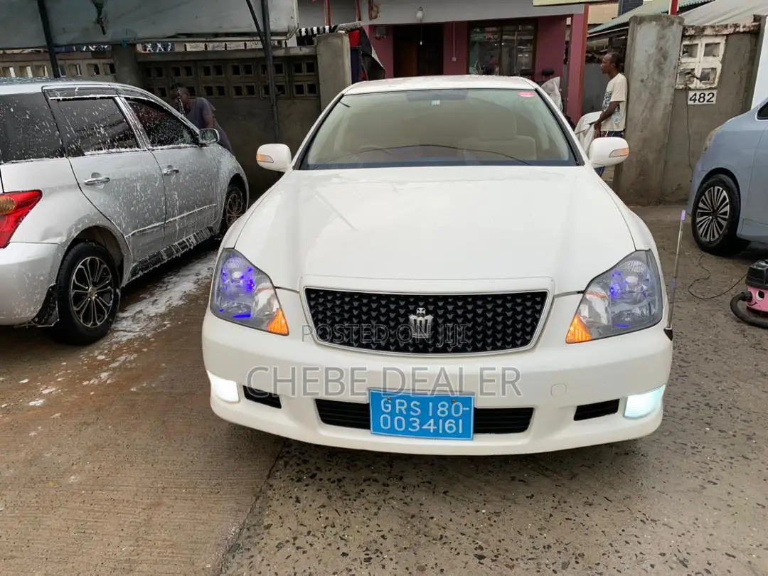 Toyota Crown 2006 White