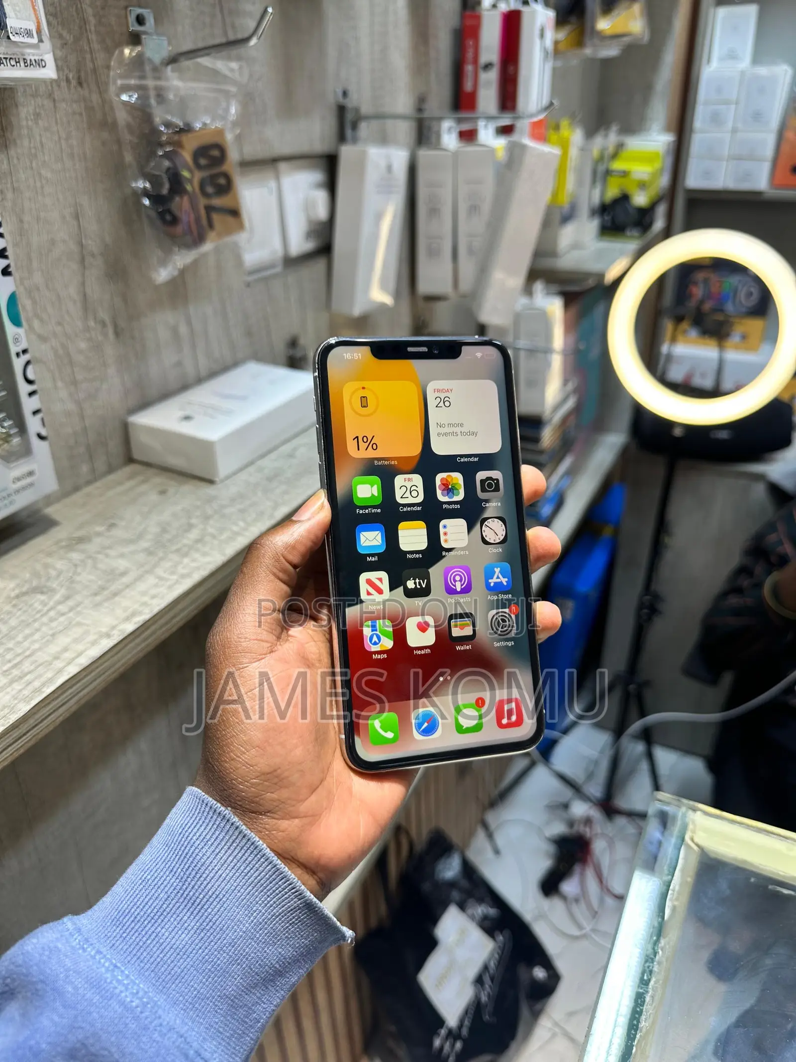 Apple iPhone 11 Pro Max 64 GB Gold