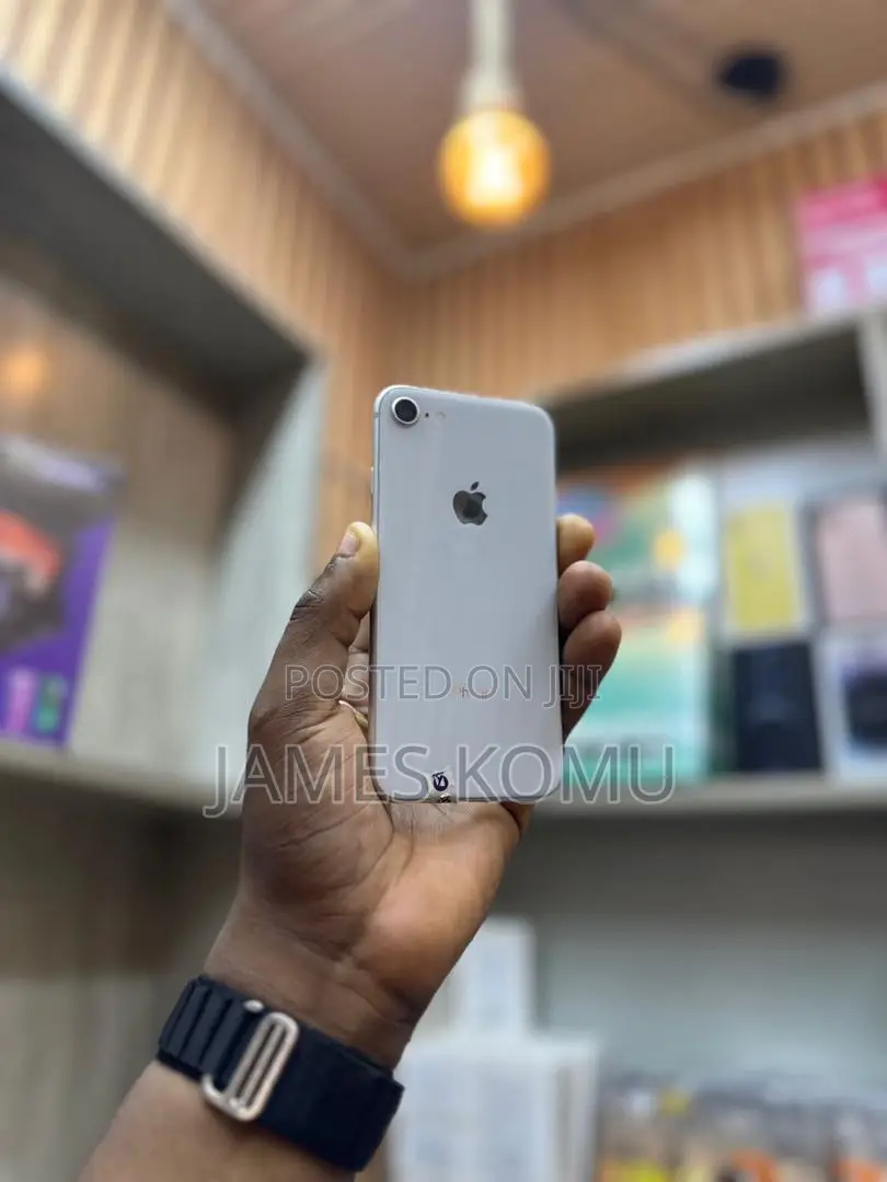 Apple iPhone 8 64 GB White